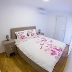 Central Budva Apartment C15