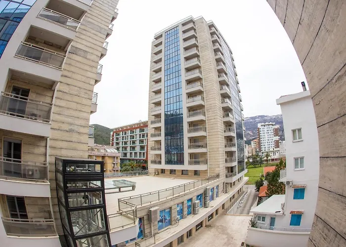 Central Budva Apartment C15
