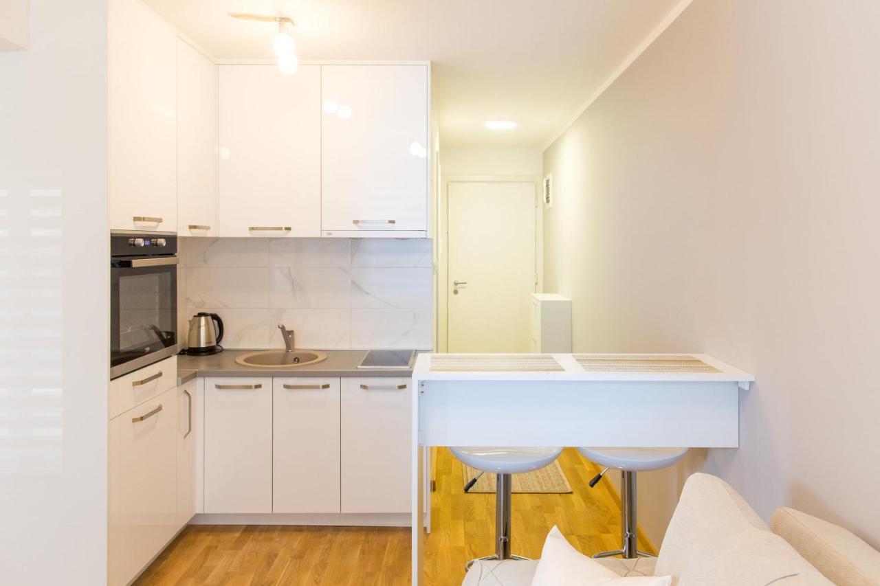 C15 Apartment