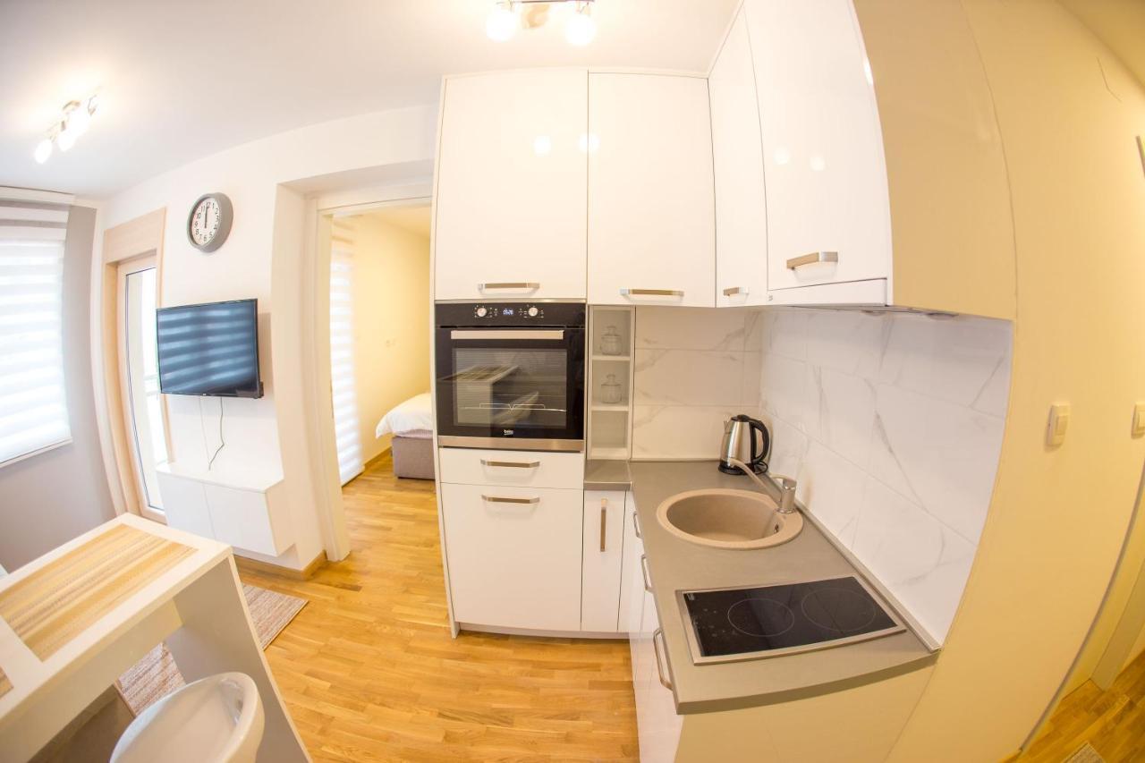 C15 Apartment *